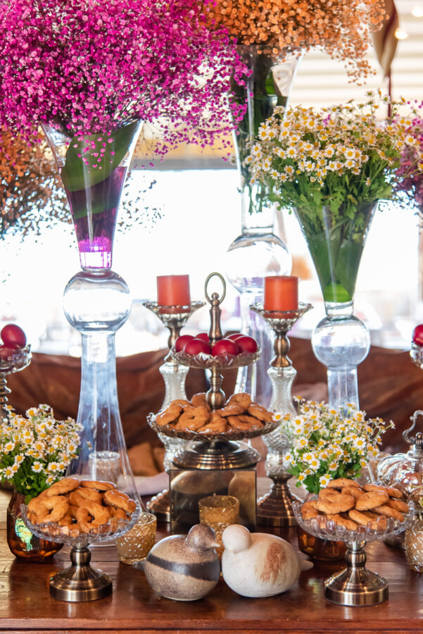 easter wedding with traditional greek cookies